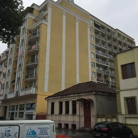 Apartment Pshavela 16 Batumi Exterior photo